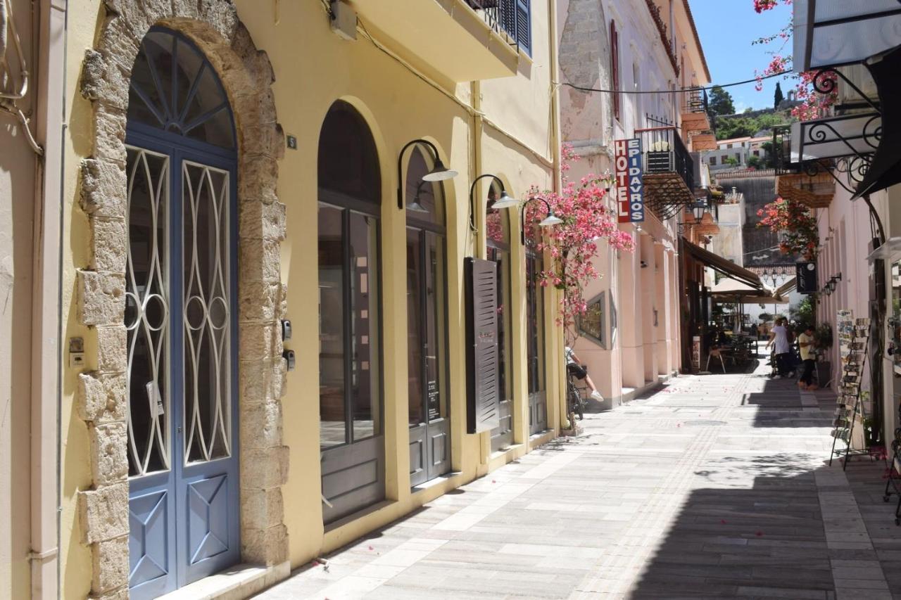Skiron Junior Suite. Apartment Nafplio